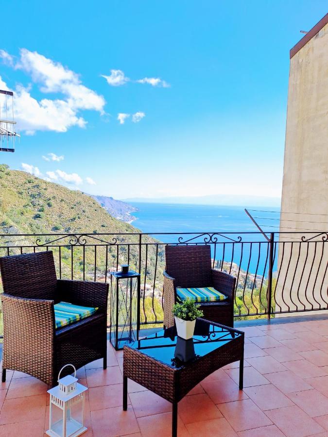 Tao Charming Apartment Taormina Exterior foto