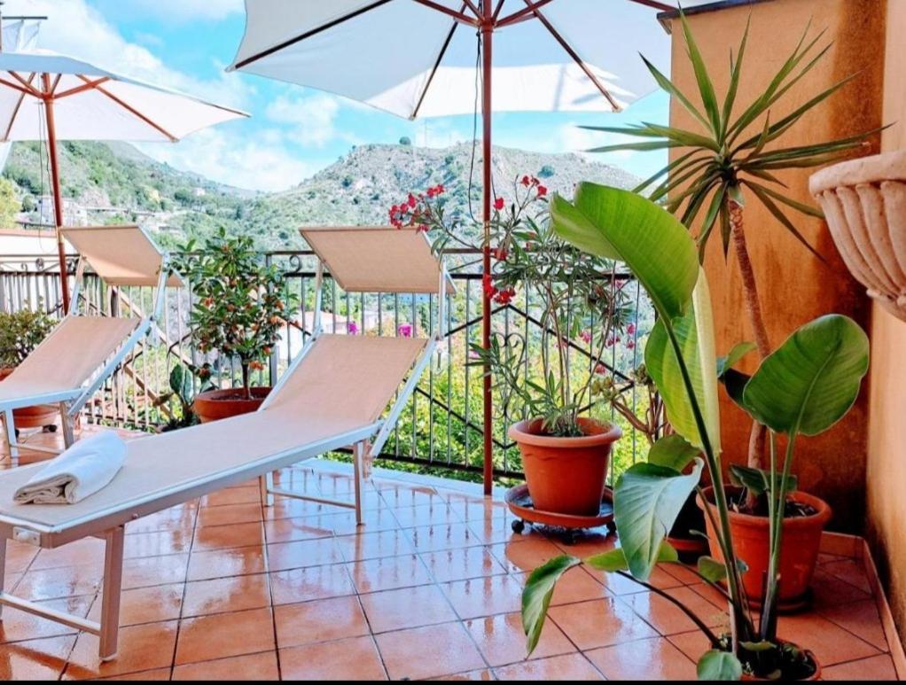 Tao Charming Apartment Taormina Zimmer foto